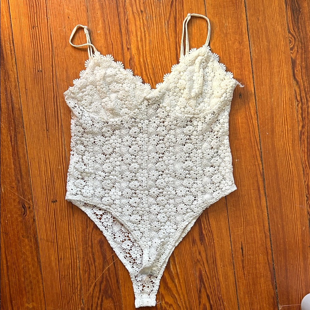 H&M Cream Lace Bodysuit